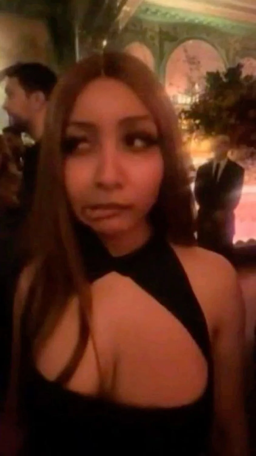 Pinkpantheress faceporn image 3