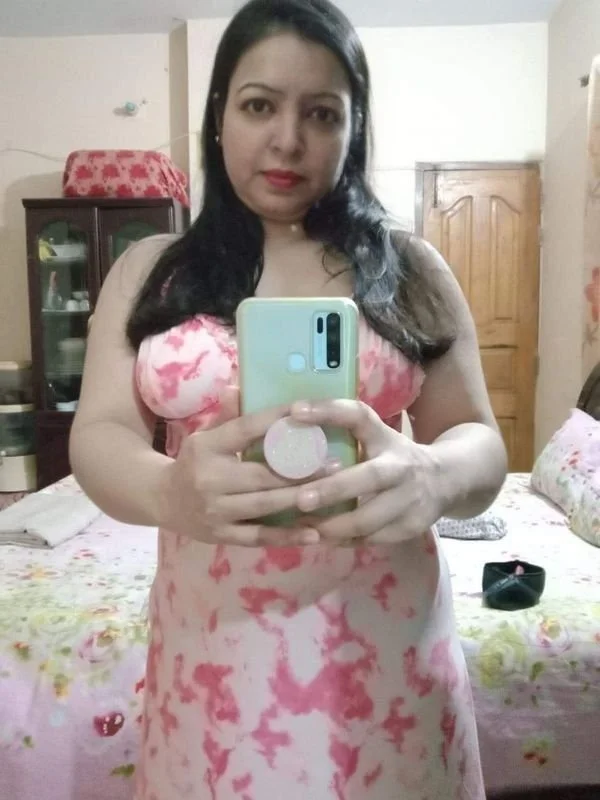 Indian bitch get threesome image 5