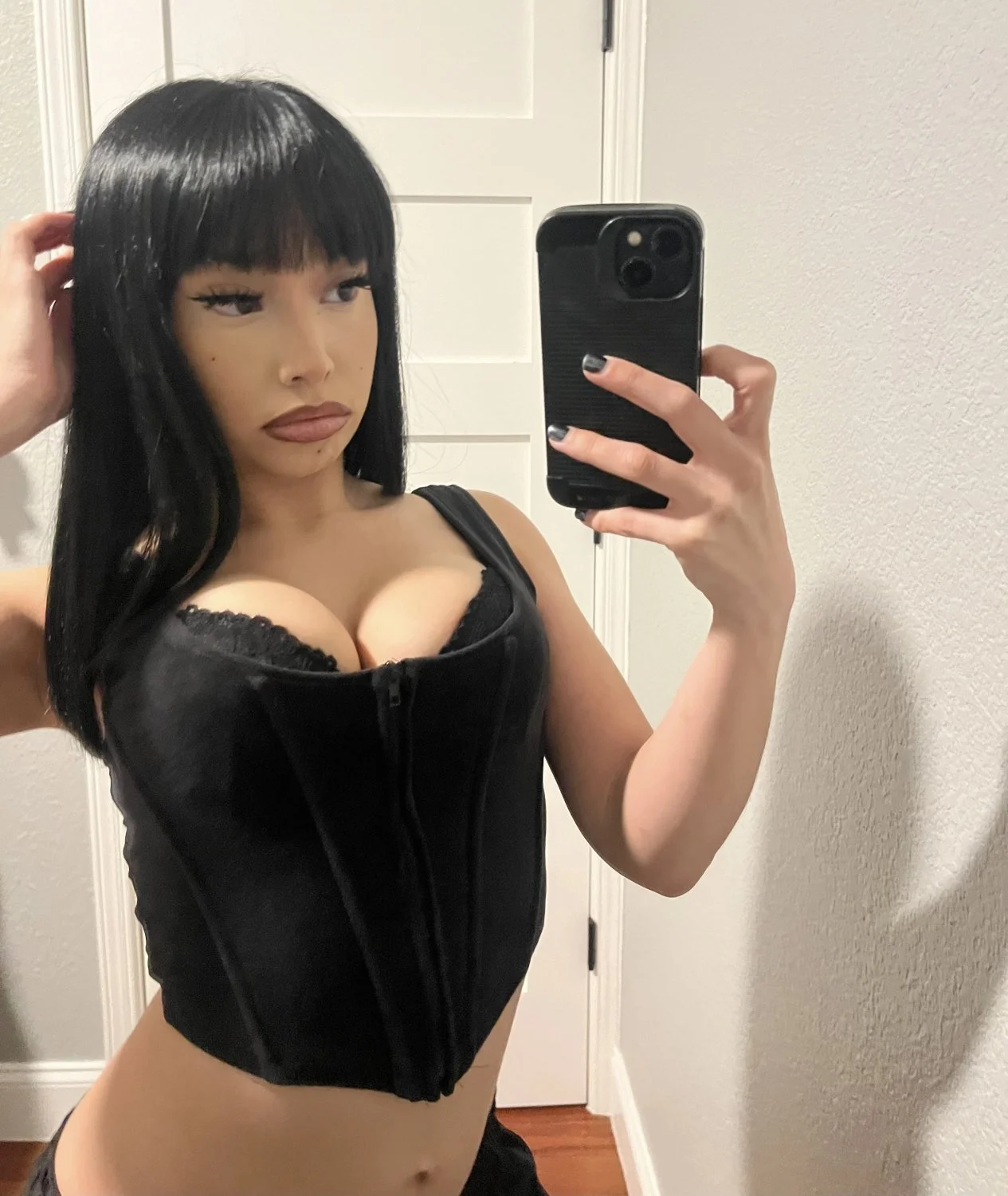 Petite phat ass latina gets exp0sed by her bf image 10