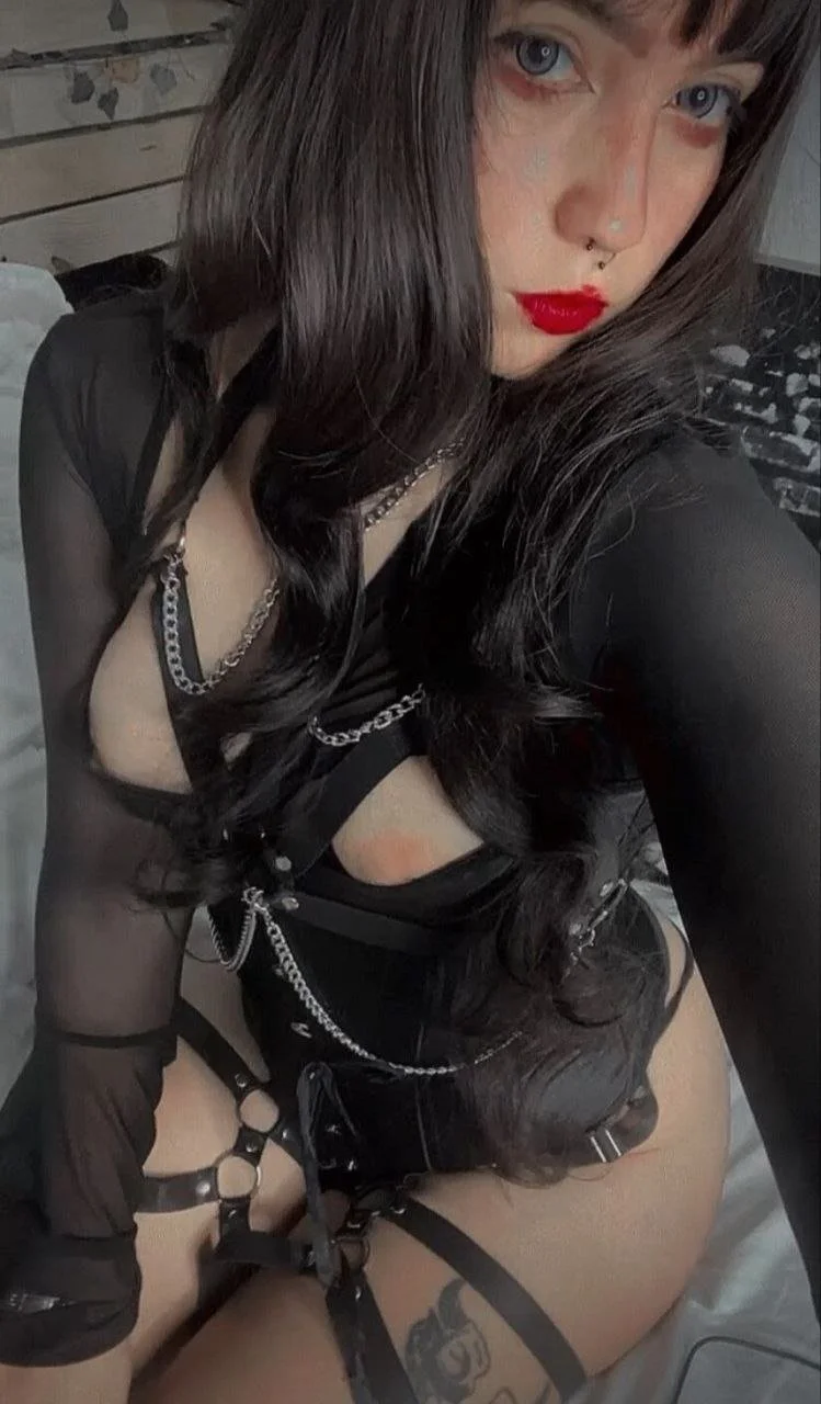 La sexy puta tatuadora Susana Domínguez pt2 image 26