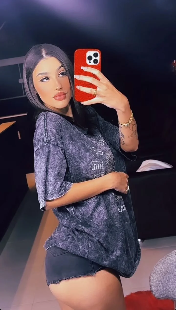 Bia Miranda! 🔥 image 1