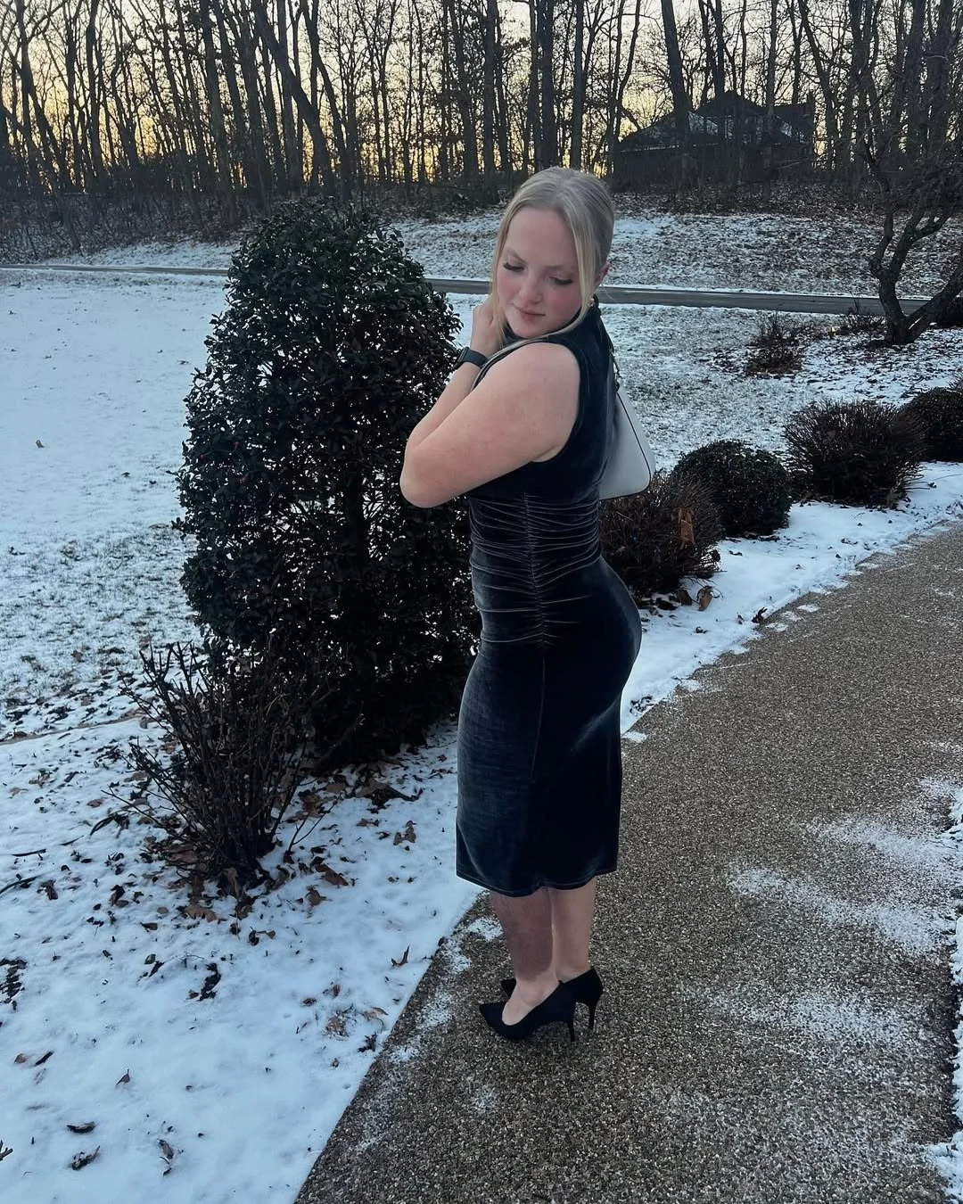 Rhiannon is perfectly shaped image 24