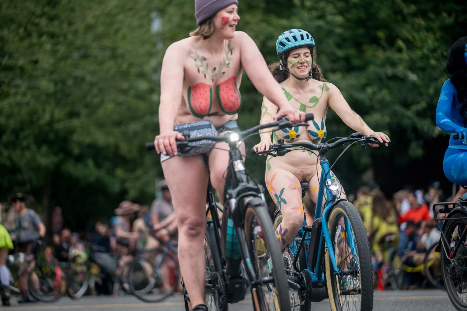 The floppy tit sisters: 2022, 2023, 2025 image 33