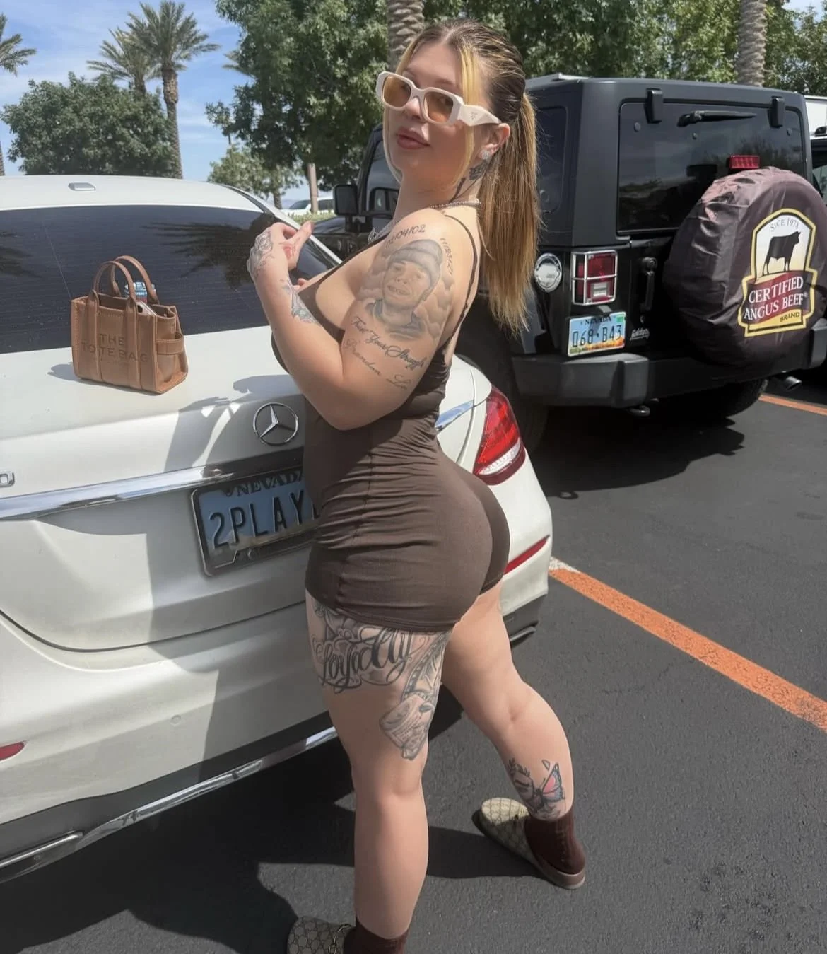 Cheating Snowbunny Sucks And Fucks BBC 🔥 image 1