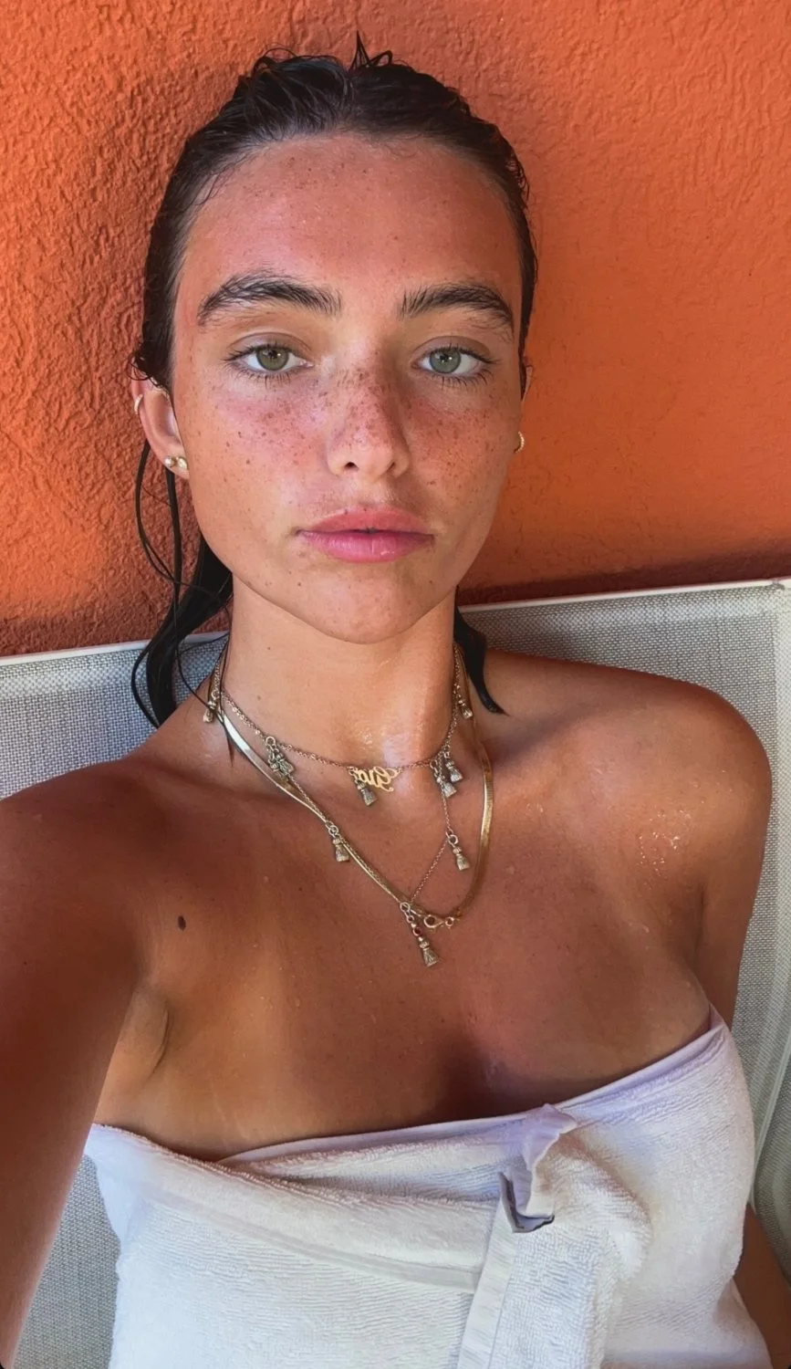 Pretty sexy girl image 2