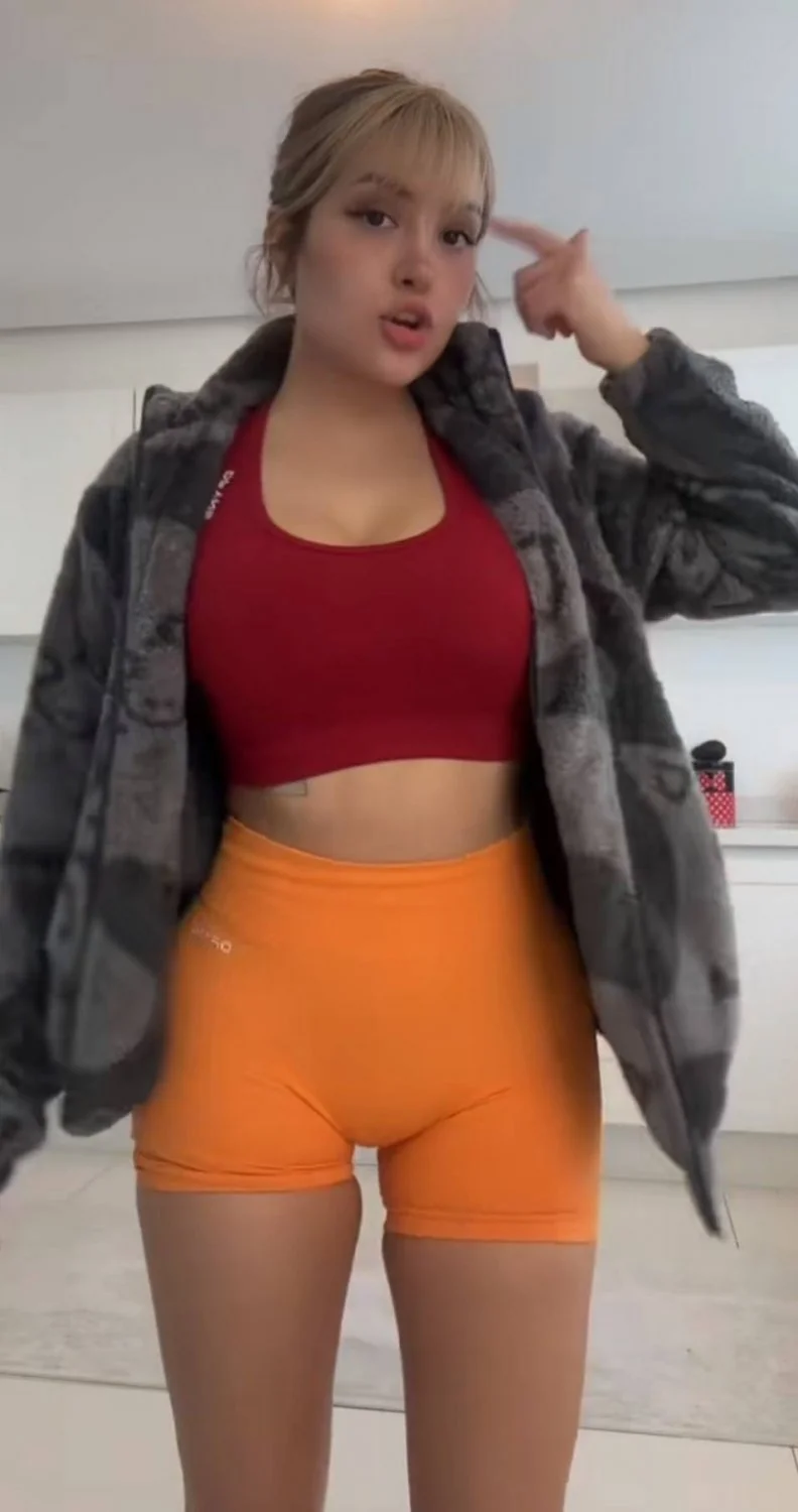 Arigameplays 🍑 main image