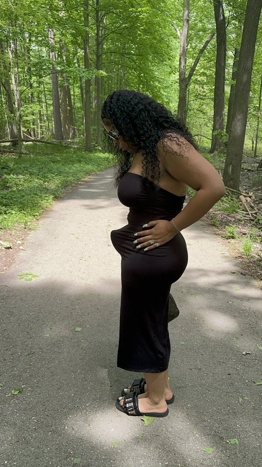 Girl bulge 3 image 2
