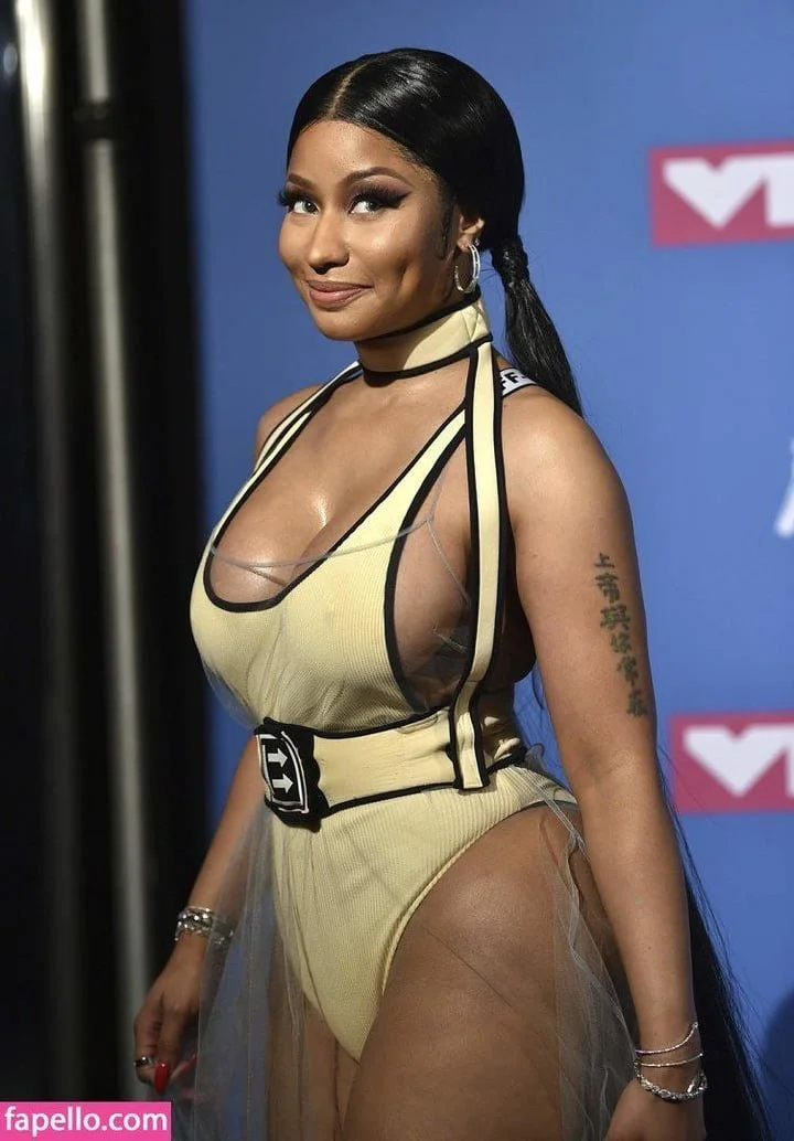 Dm to worship and jerk of to nicki💖 image 3