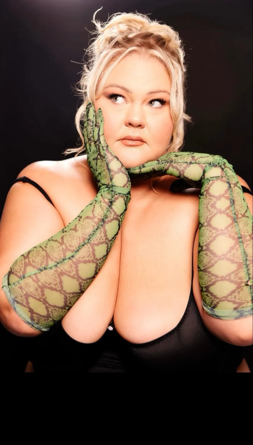 Paige G. and friends image 35