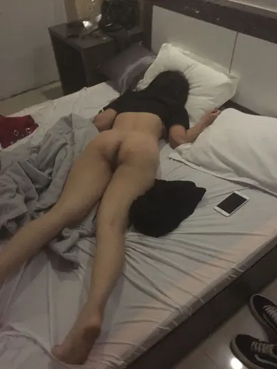 [Vietnamese] Vietnamese couple leaked cover image