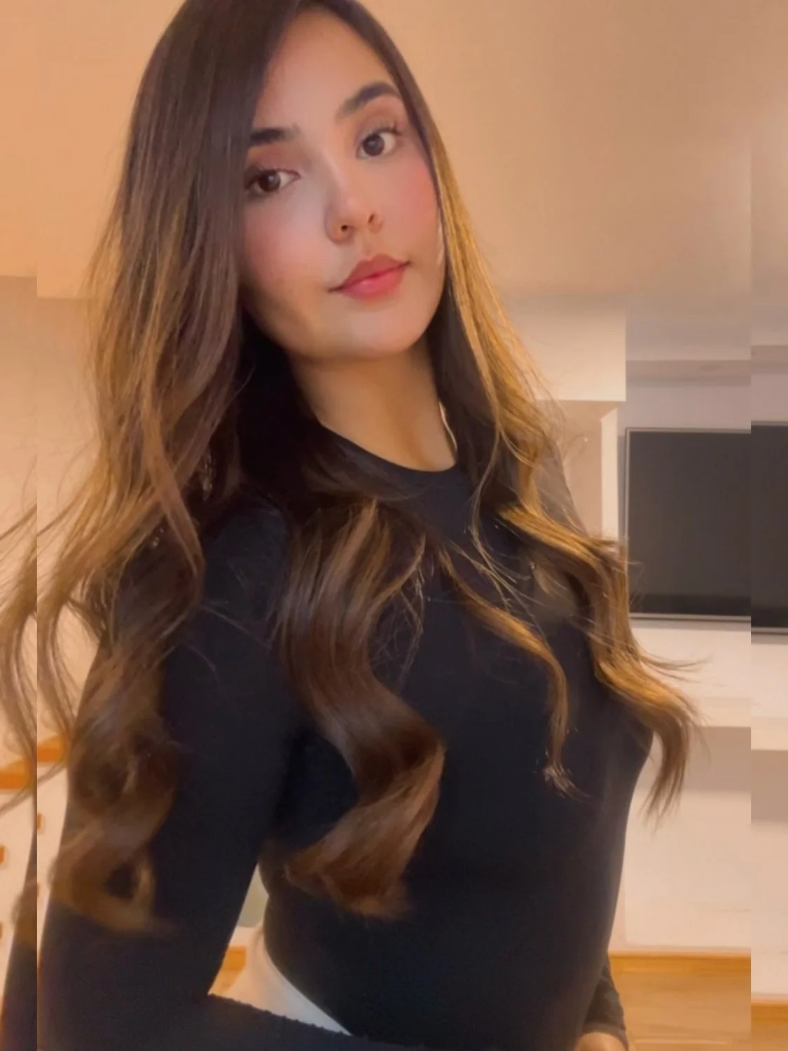 -HERMOSA DE COPIAPO- Monse Varas image 2