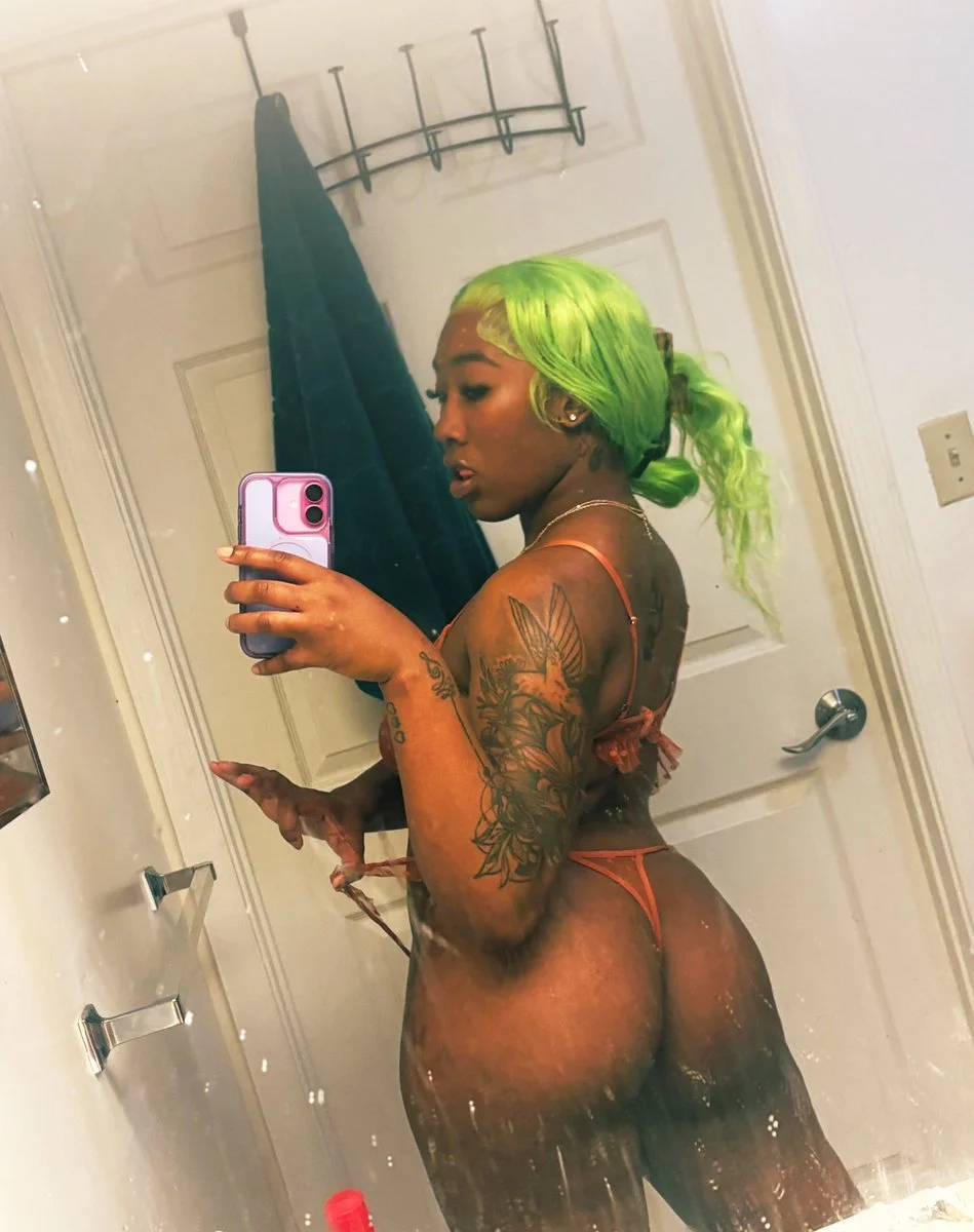 Bad Bitch Asia aka akiogemii image 14