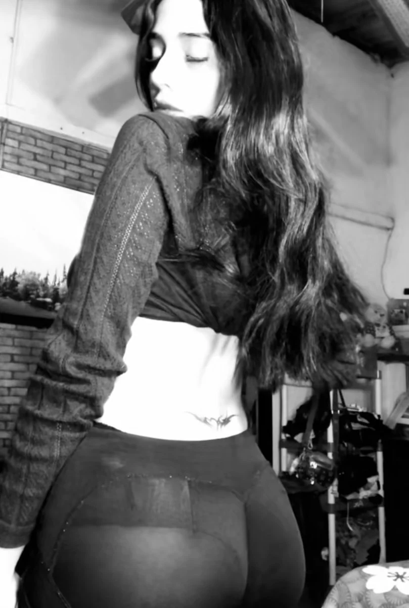 Latina Bop Nicole main image