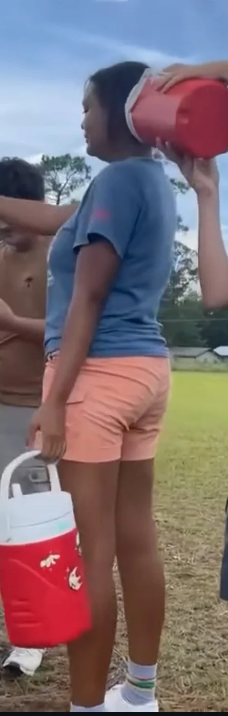 Cum cow Luz wants to be taken and milked. image 9