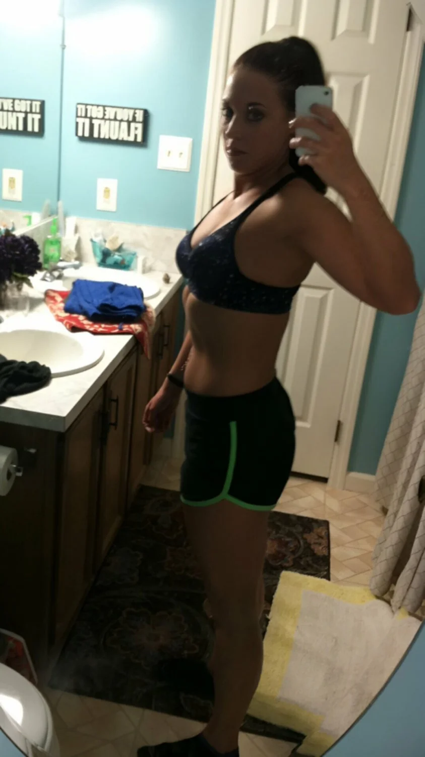 Raven showing off image 17