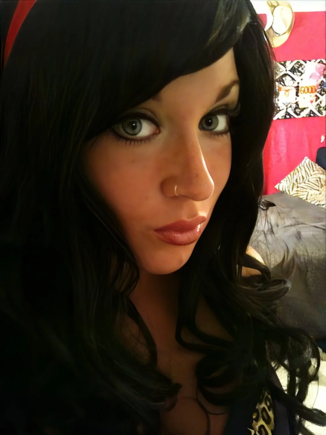 Raven showing off image 4