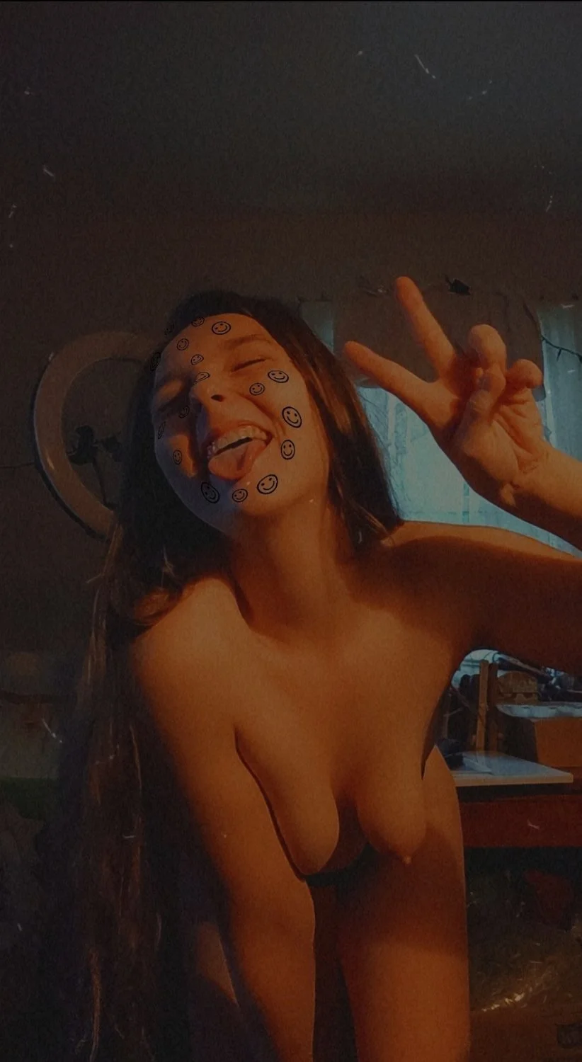 Young slut in Kentucky image 23