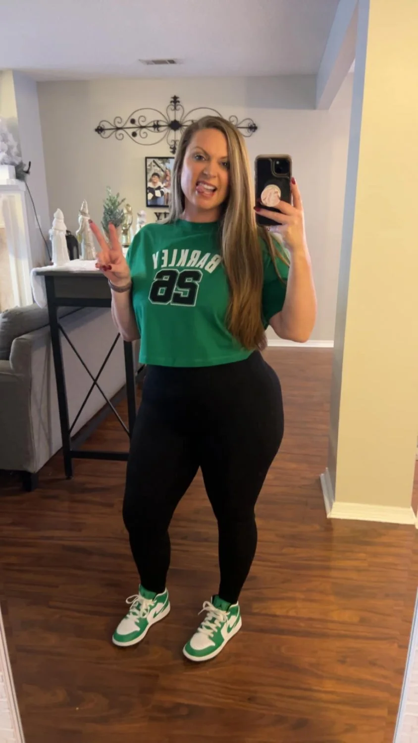 Cum tributes needed for Gorgeous Pawg Milf image 17
