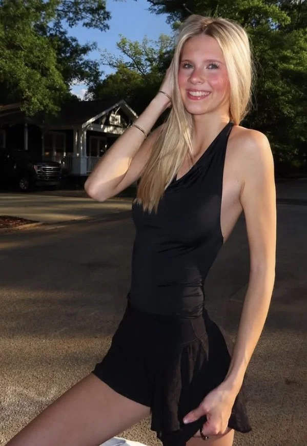 Blonde bombshell is a tall and thin IRL baddie image 5