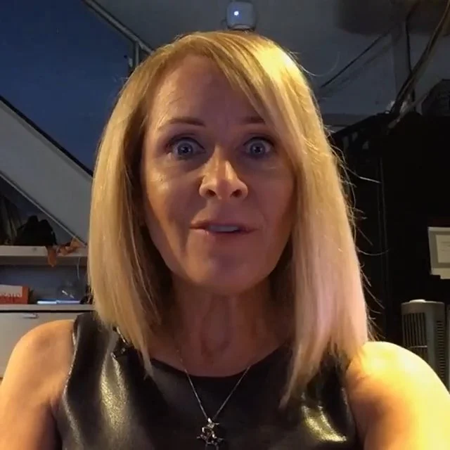 GILF weathergirl Tracy image 16