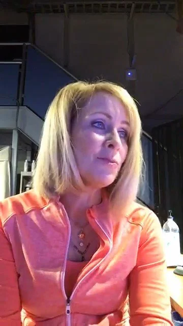 GILF weathergirl Tracy image 8