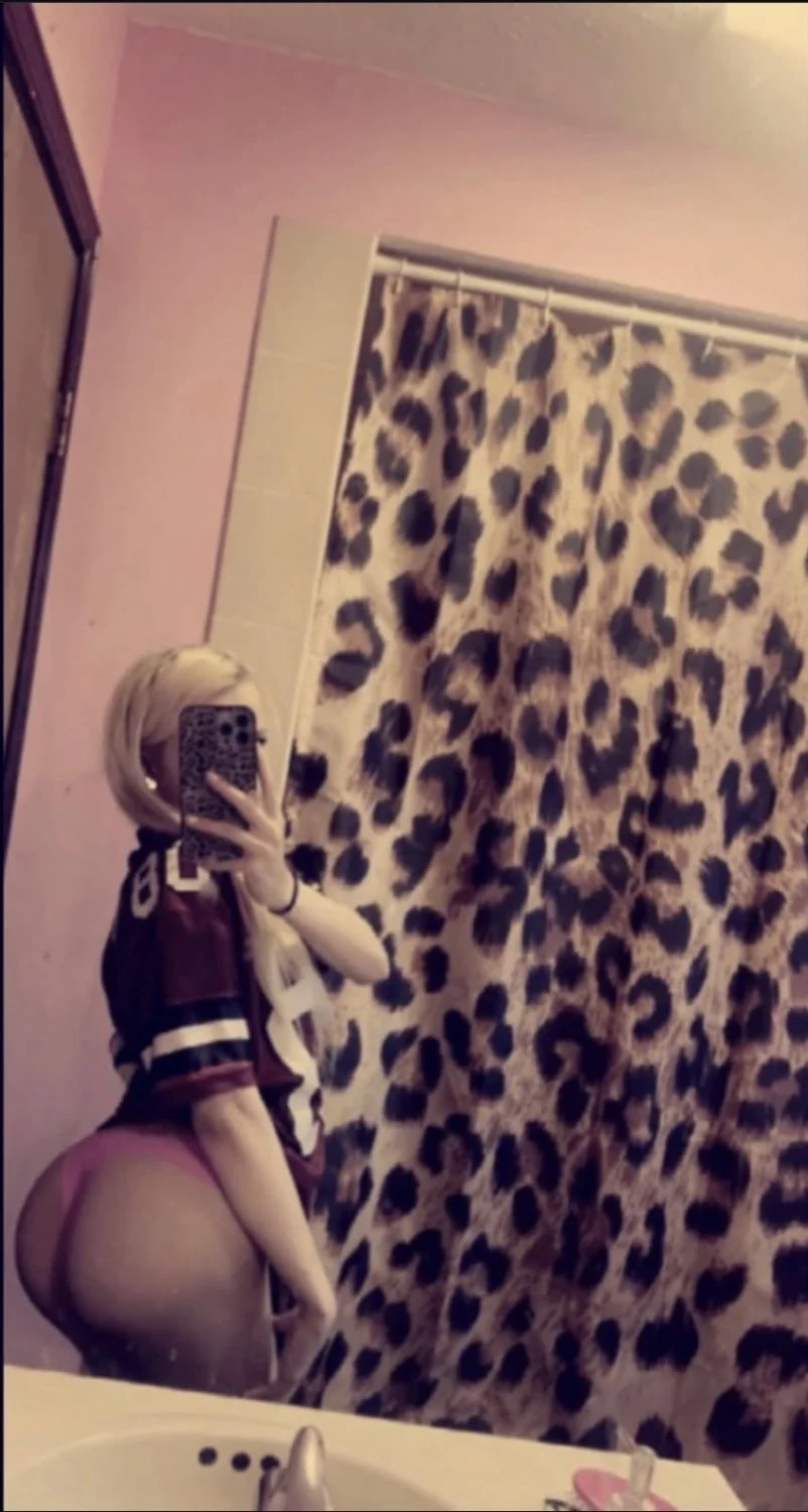 19 year old instagram slut image 4