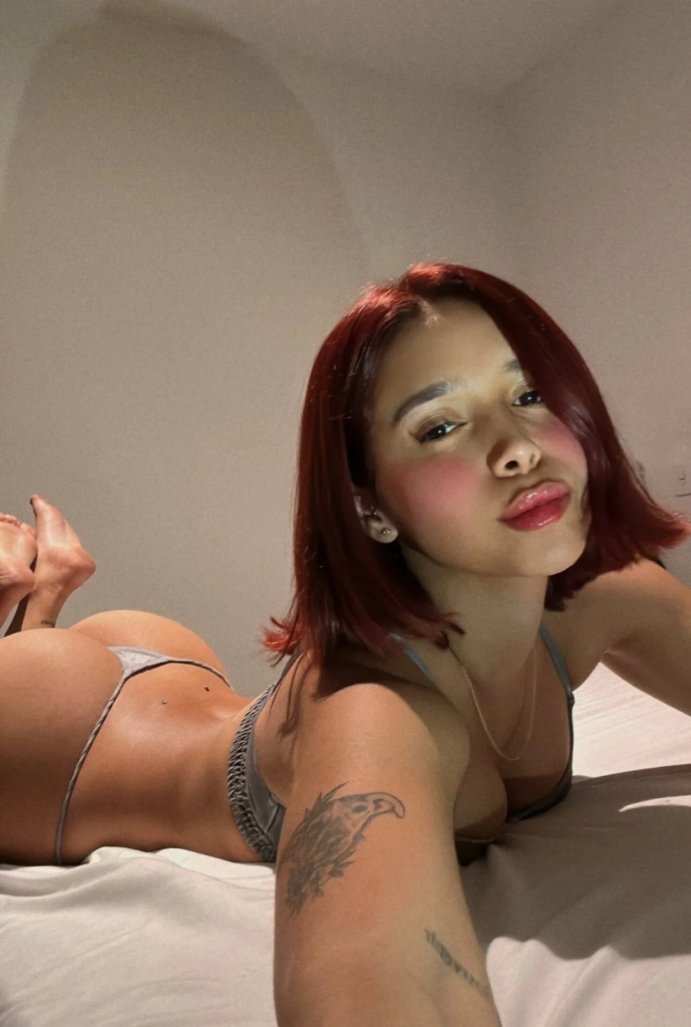 XNXX_super_hot_big_ass_latina_slut_free_porn_cam_360p image 10