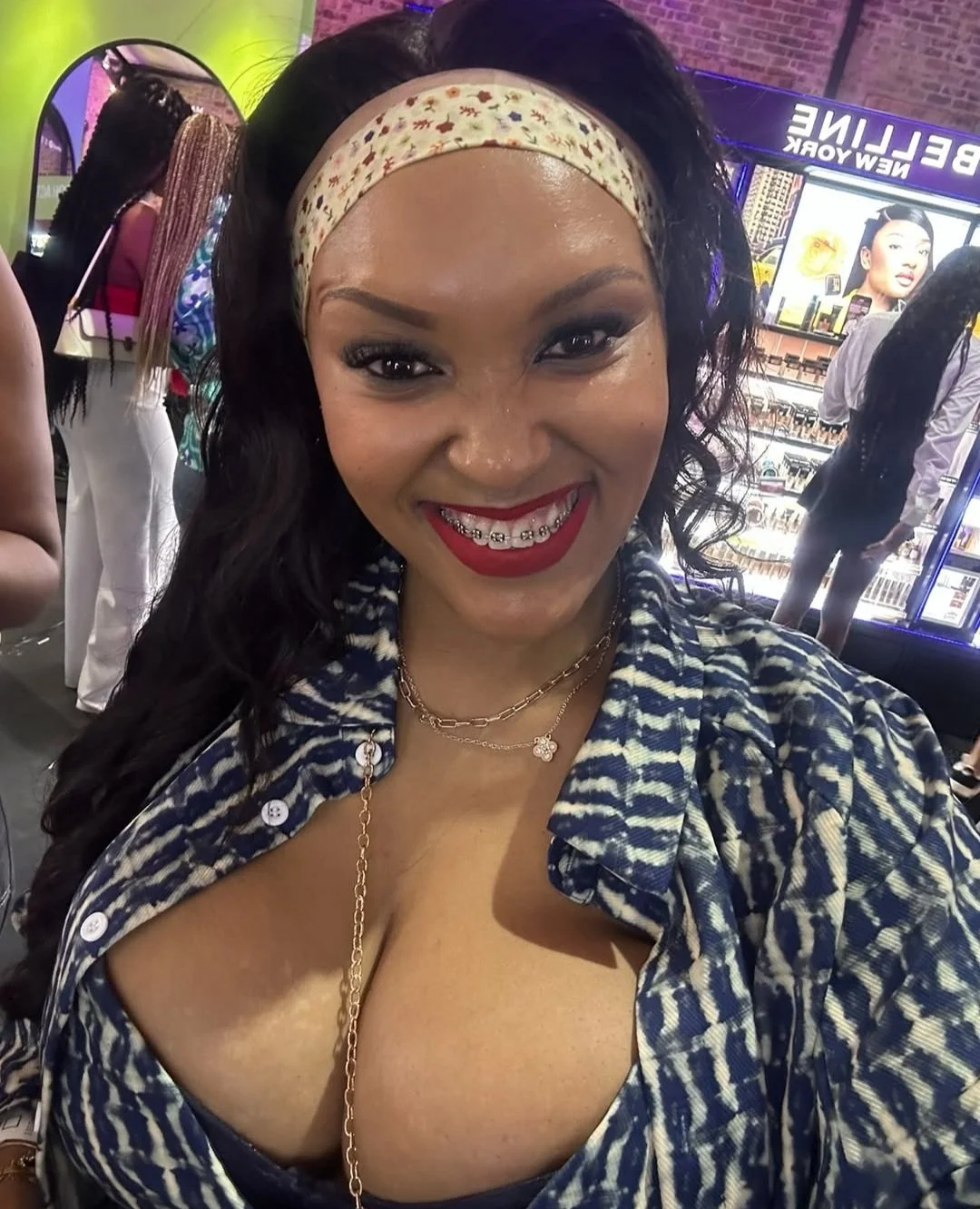 Big boobs main image