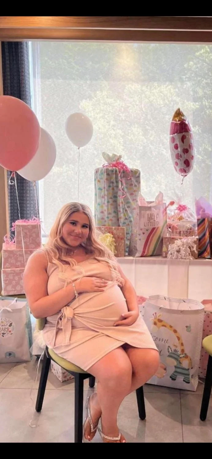 sexy pregnant philly image 33