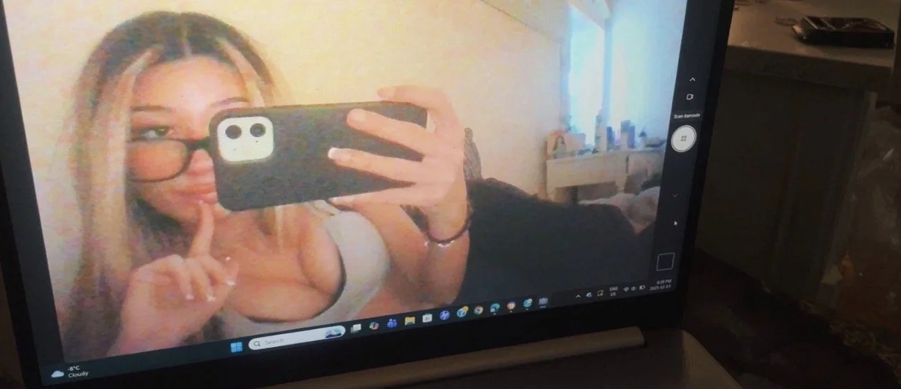 Cute slut Brown irl Ariana main image