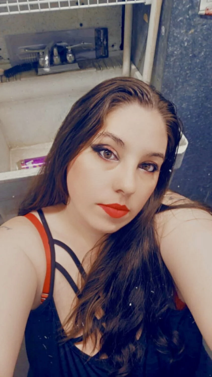 Carolanne W image 19