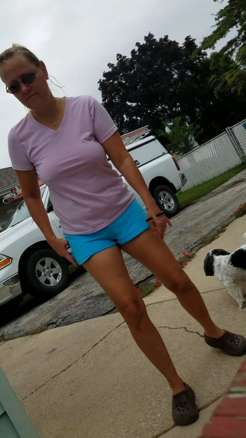 Braless Lori image 15