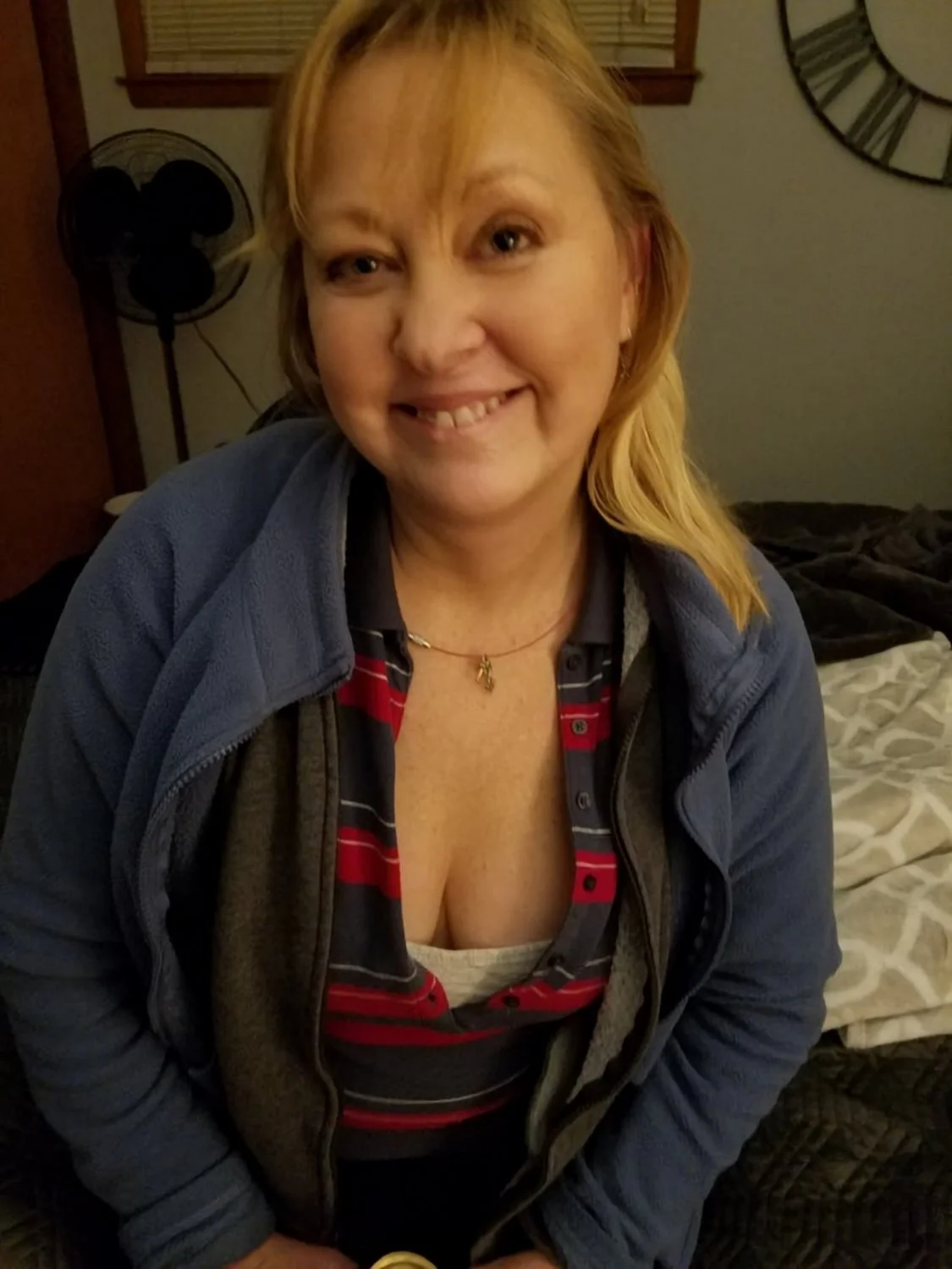 Braless Lori image 8