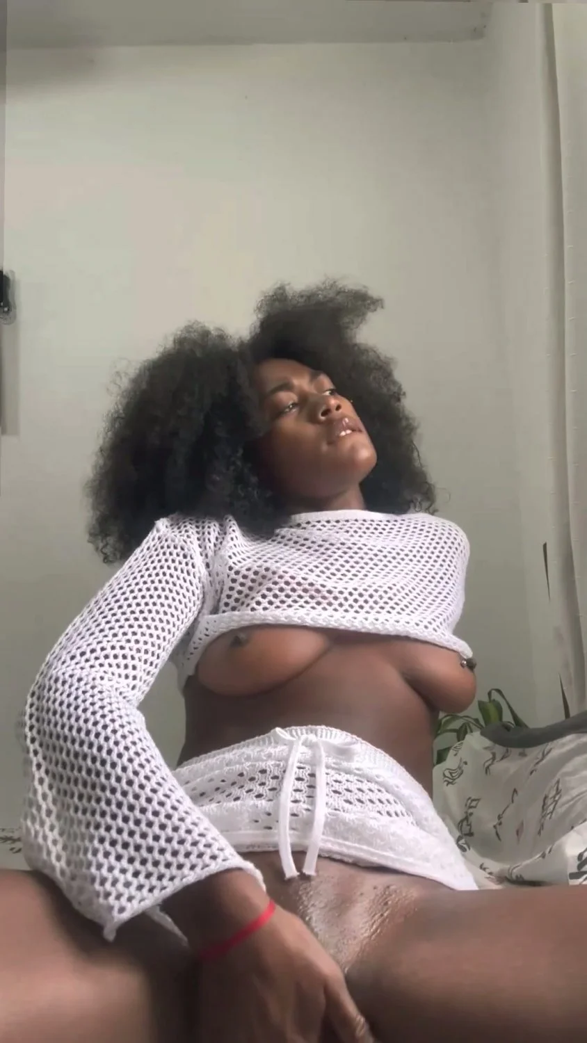 Gorgeous8 image 5