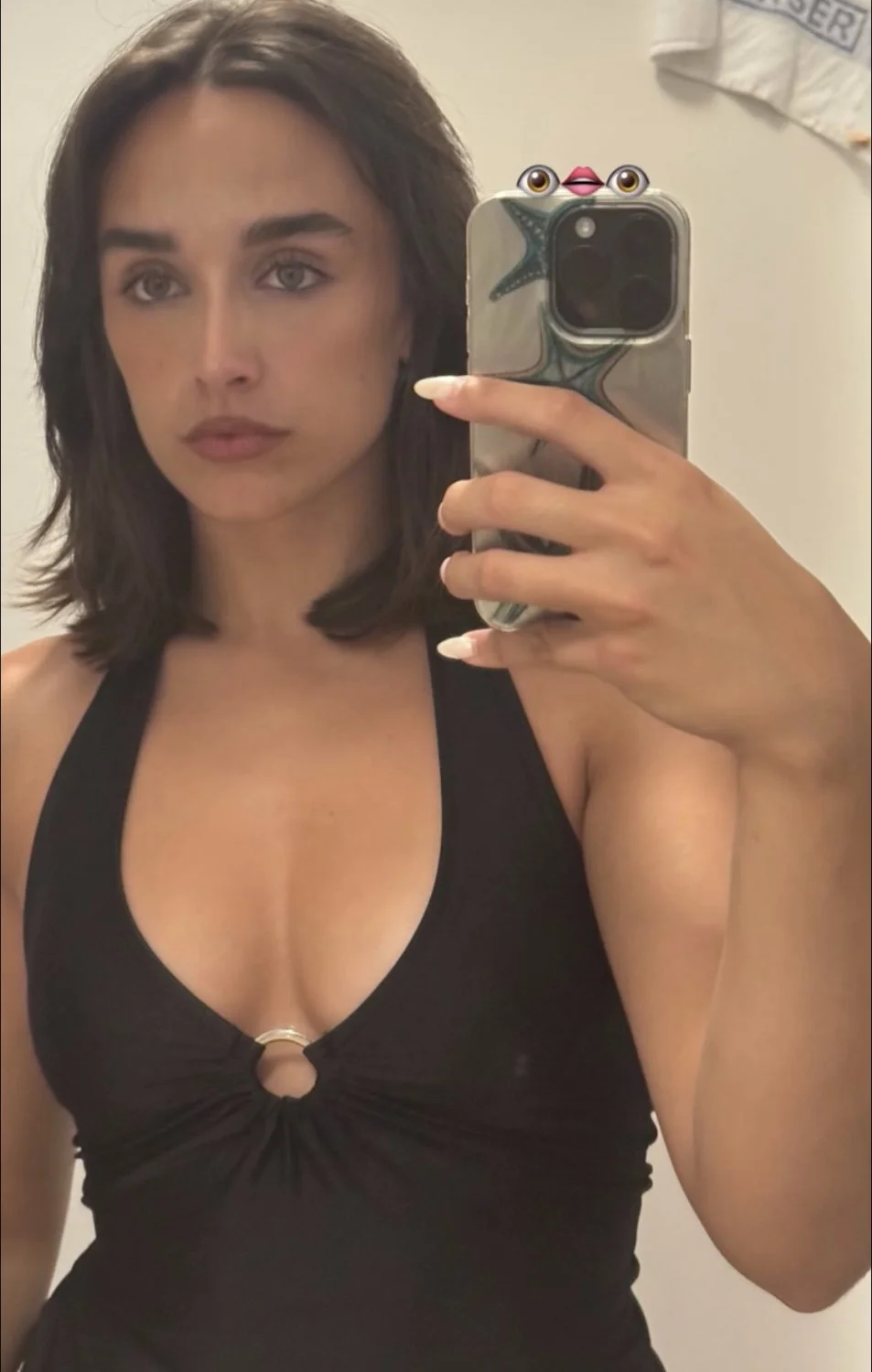 Thick Latina Gym Rat image 9