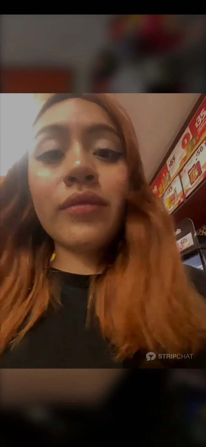 Chica del Oxxo enseñando tetas y panocha parte 1 image 22