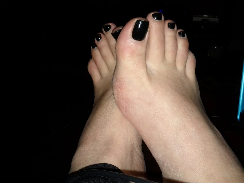 Wife foot slut exposed image 5