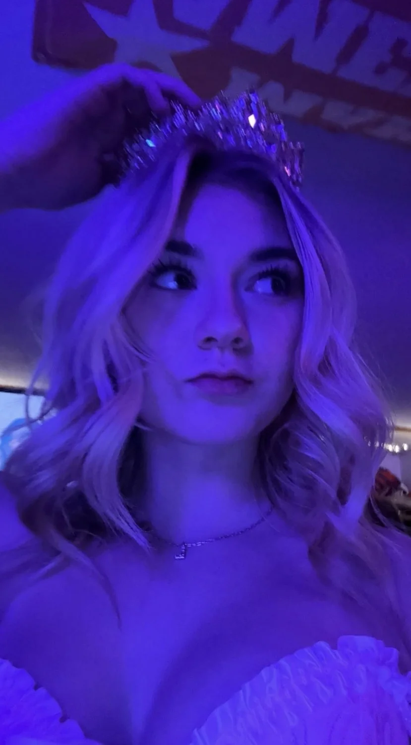Cute Blonde from Snapchat image 6