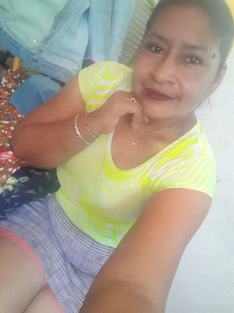 Señora hermosa culo gordo image 11