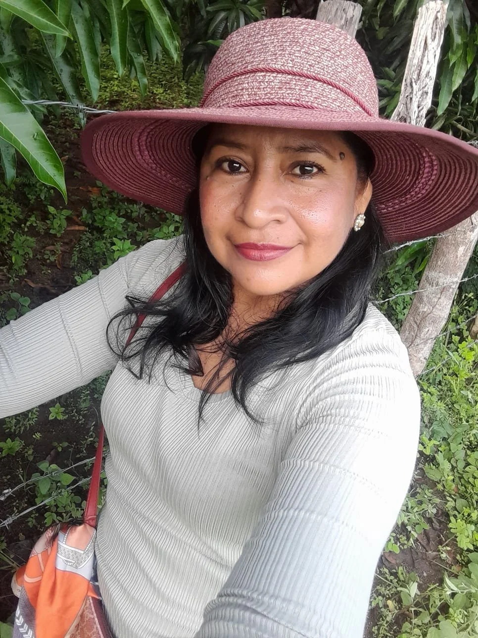 Señora hermosa culo gordo image 15