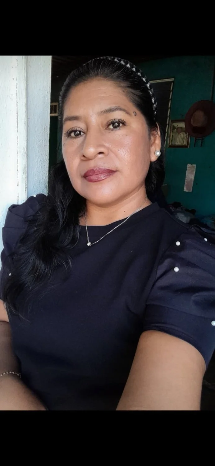 Señora hermosa culo gordo image 8