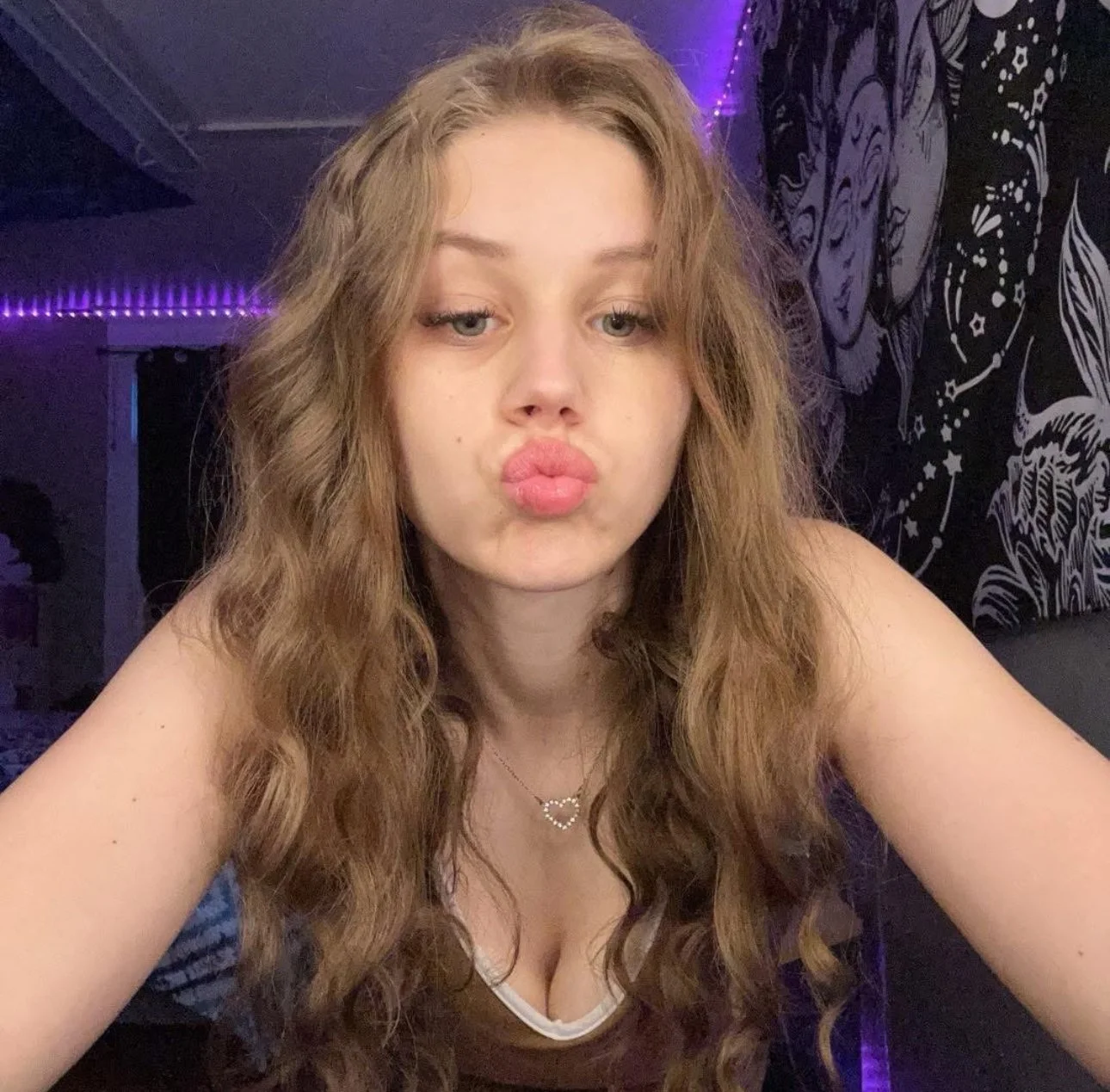 So close to Maddy… Kik leakHoez2 image 2