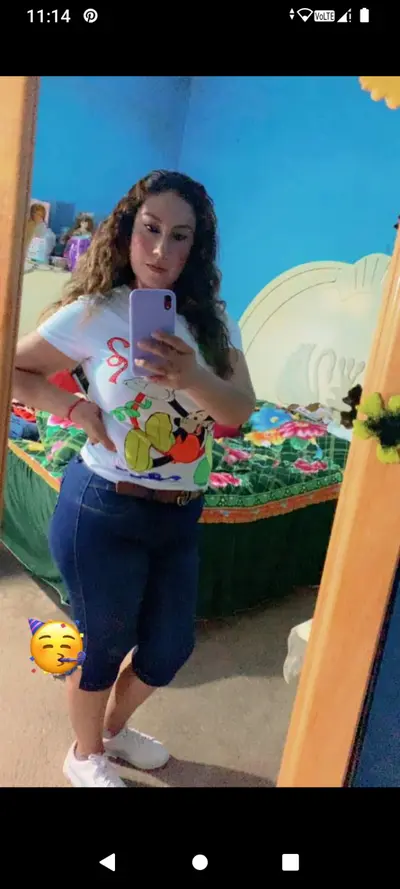 Mi novia cover image