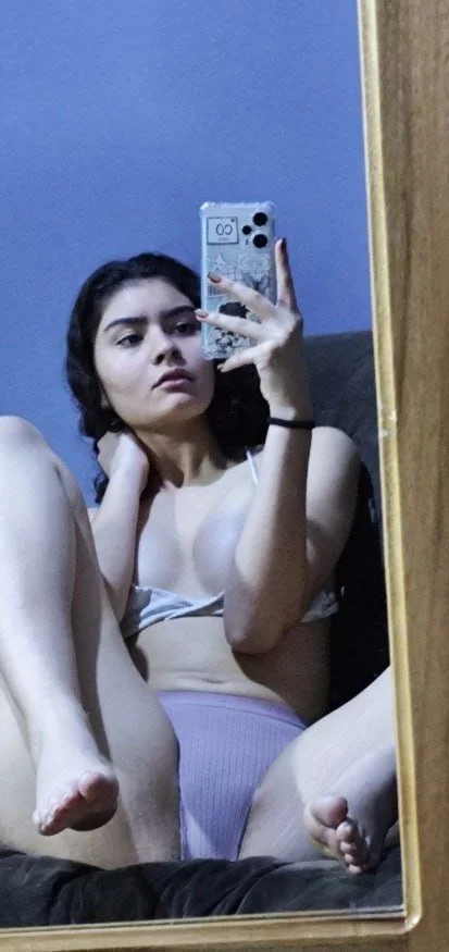 Blanquita peludita exhibiéndose 🔥😏 image 2
