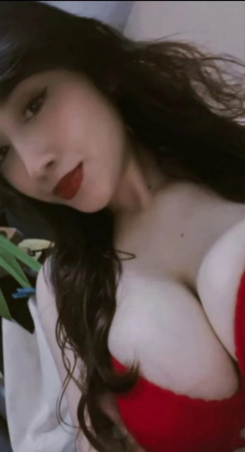 Girl chichona y puta muy zorrita y sexy image 23