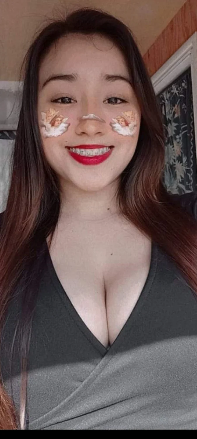 Girl chichona y puta muy zorrita y sexy image 25