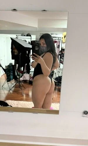 BBW Mexican freak image 4