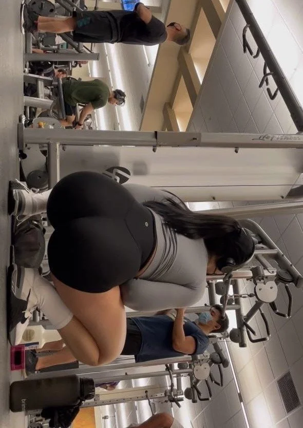 Gostosa rabuda da academia image 1