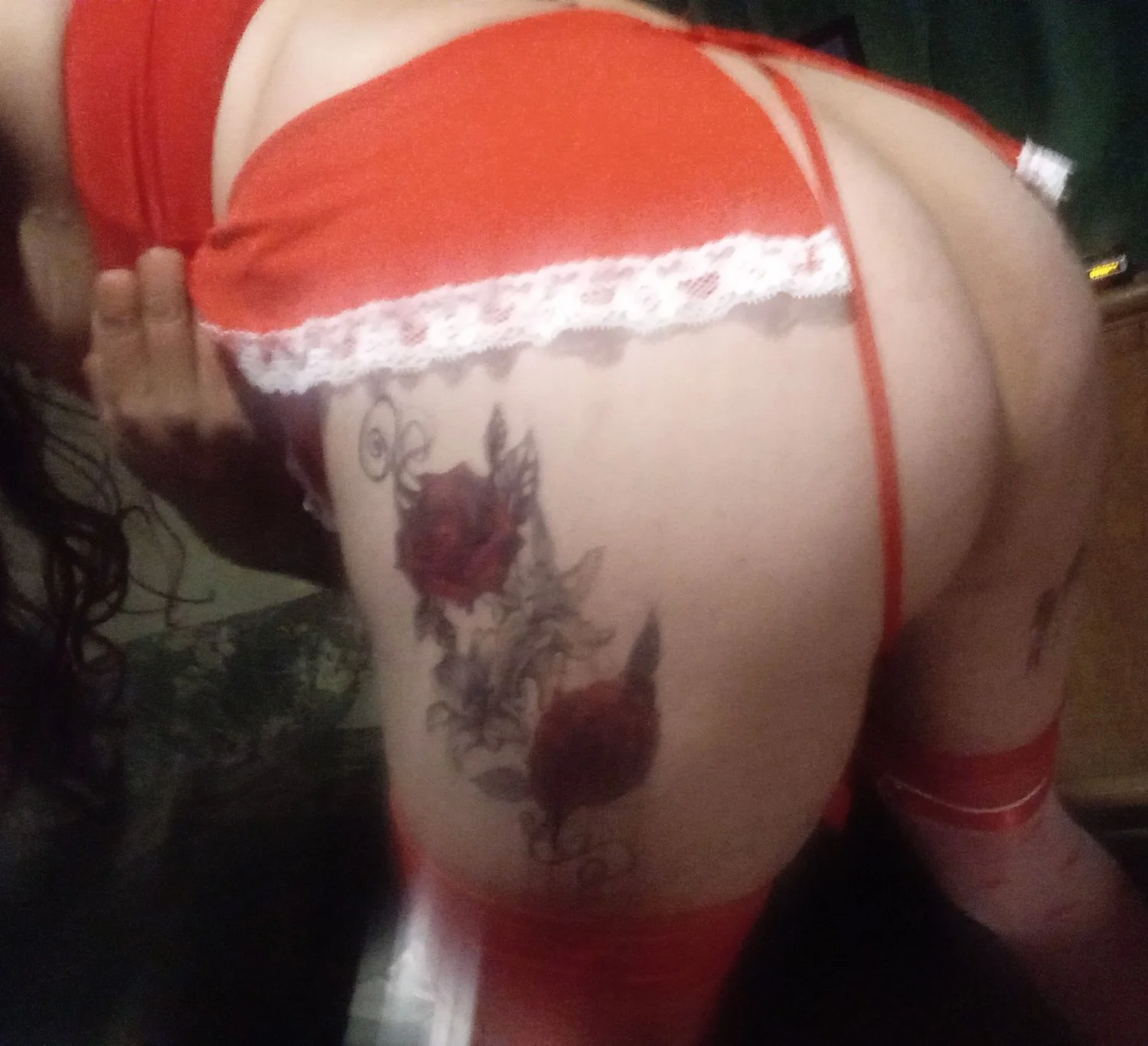 Hoy toca estrenar mi traje de sirvienta caliente image 4