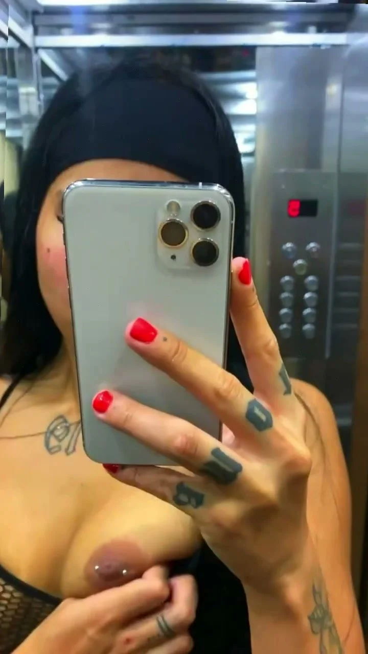 🔞 petite body horny slut orgasming shaved pussy nude 🍑💦 OF image 4